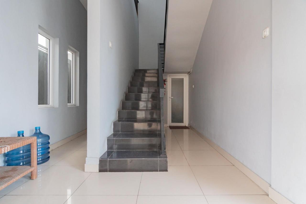 Reddoorz Plus Syariah @ Tuparev Cirebon 3 Exteriér fotografie