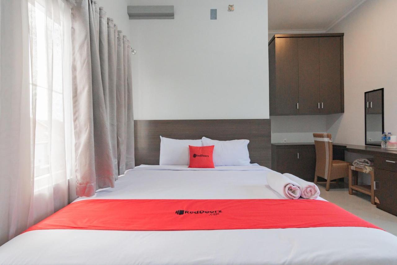 Reddoorz Plus Syariah @ Tuparev Cirebon 3 Exteriér fotografie