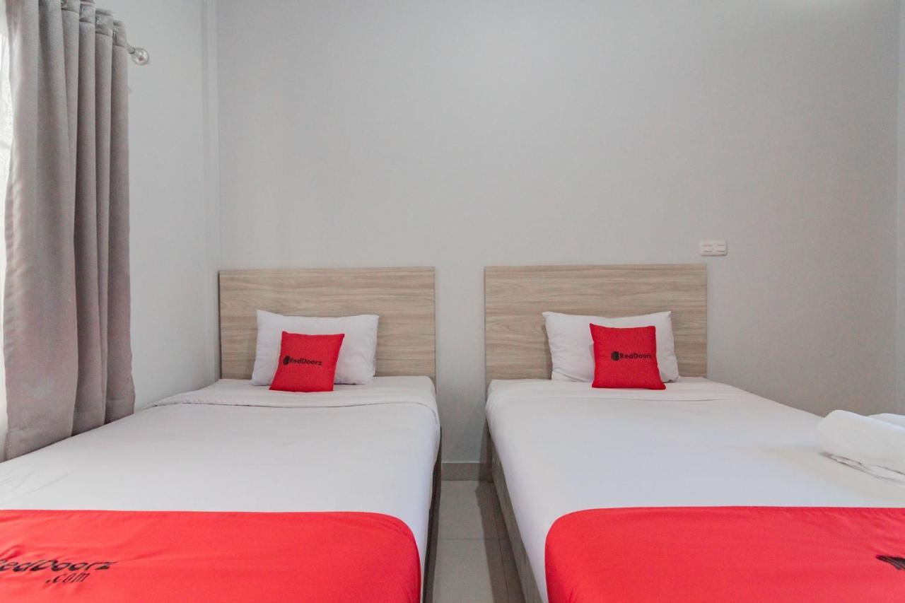 Reddoorz Plus Syariah @ Tuparev Cirebon 3 Exteriér fotografie