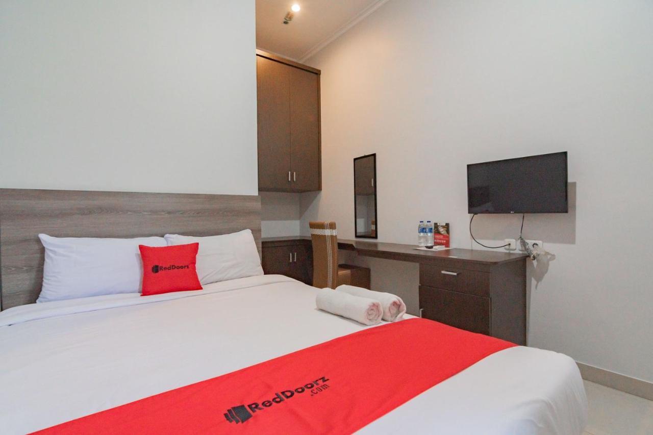 Reddoorz Plus Syariah @ Tuparev Cirebon 3 Exteriér fotografie