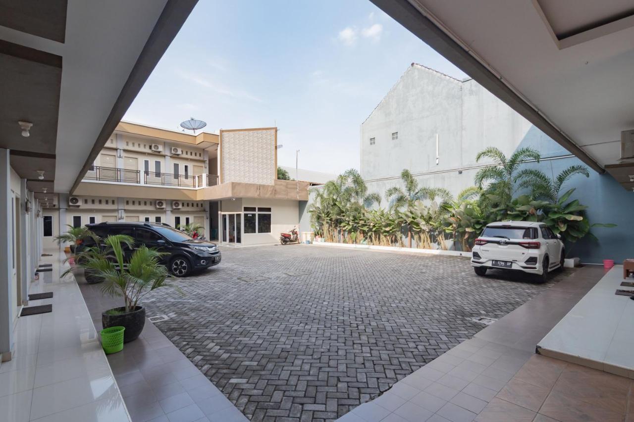 Reddoorz Plus Syariah @ Tuparev Cirebon 3 Exteriér fotografie